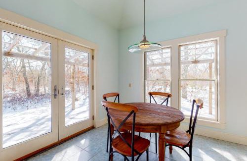 West Tisbury House | The Lemonade Stand