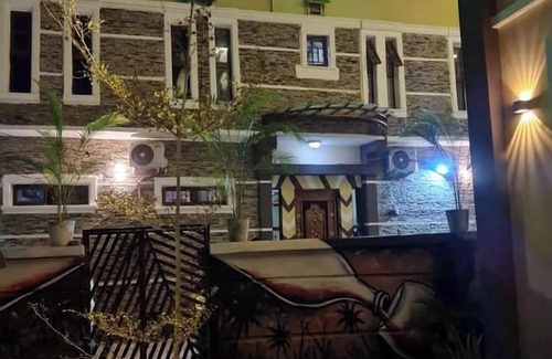 Wuse 2 Apartment | The Leneade
