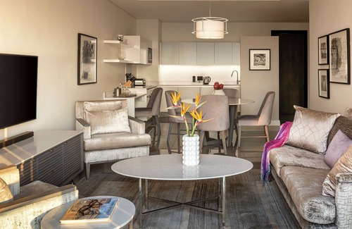 Sandown Apartment | The Leonardo