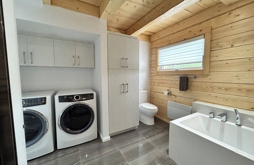 Saint-Felix-d'Otis Ski Chalet | The Leopold