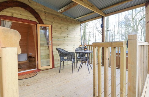 Richmond Cottage | THE LEVERET, pet friendly, with hot tub in Eppleby