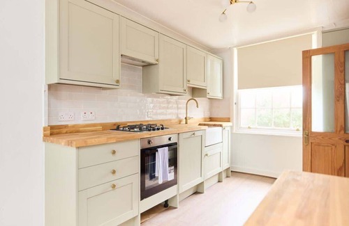 Lewes House | The Lewes Place - Contemporary 3 Bdr House