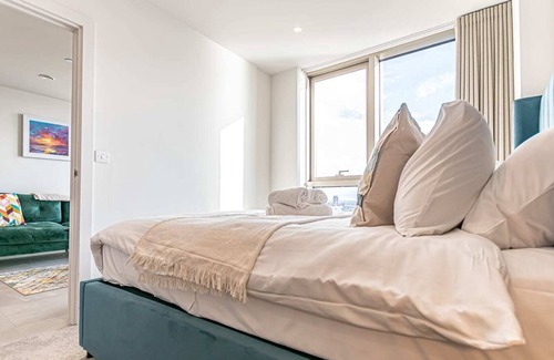 The Docks Apartment | The Lexington XII| 1BDR | Netflix