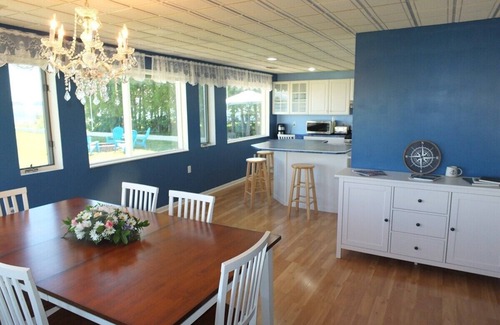 Alpena House | The Life Aquatic - Gorgeous Lakefront Home with Kayaks Included!