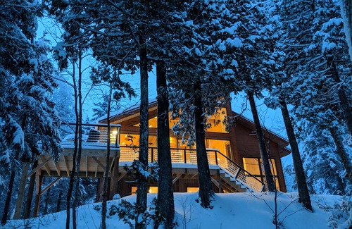 Lutsen House | The Light Lake House located in the North Woods