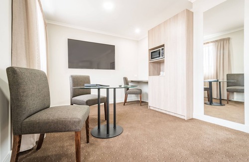 Ulverstone Hotel | The Lighthouse Hotel