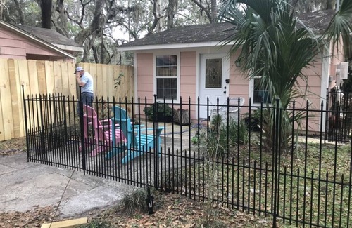 St. Marys Apartment | The Lil Pink House beckons, relax under the Live Oaks!