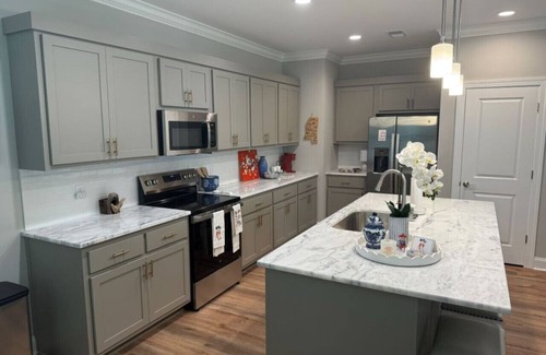 Oxford Condo | The Lily Loop Retreat