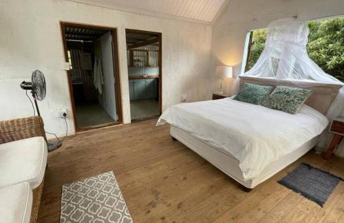 Harkerville Apartment | The Lily Pad - Tiny Farm Cabin