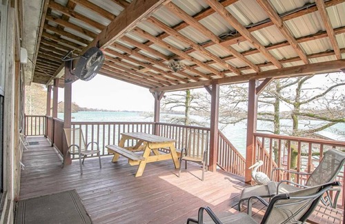 Lake Providence House | The Lily Pad