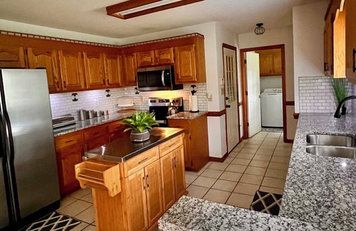 Boger City House | The Lincolnton Bungalow! Just 15 minutes from Lake Norman.