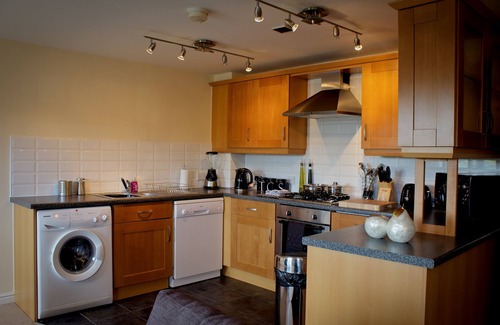 Ainley Top Apartment | The Lindley Suite - Simple2let Serviced Apartments