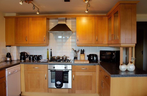 Ainley Top Apartment | The Lindley Suite - Simple2let Serviced Apartments