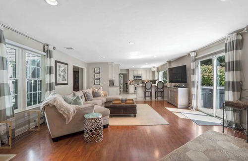 Wading River House | The Lindsay Luxurious Estate: Heated Pool, Hot Tub
