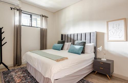 Sandown Apartment | The Lineal 500m to Sandton City with backup water & power