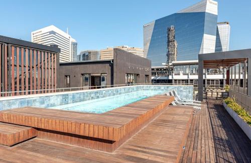 Sandown Apartment | The Lineal City Apartment in heart of Sandton with Backup Water and Power