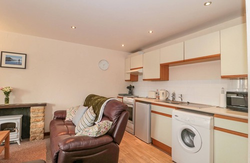 West Compton Cottage | THE LINHAY, pet friendly, character holiday cottage in Bridport