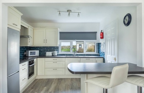 Lahinch House | The Links 16, Amazing Location- Food, Drinks, Surf, & Golf 16