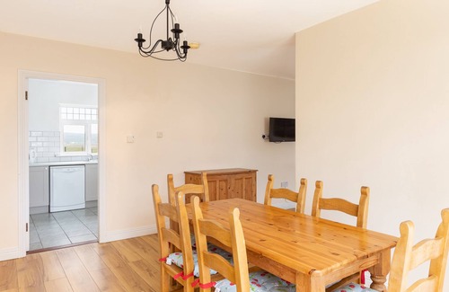 Lahinch House | The Links 23, Great Location for Great Surf!