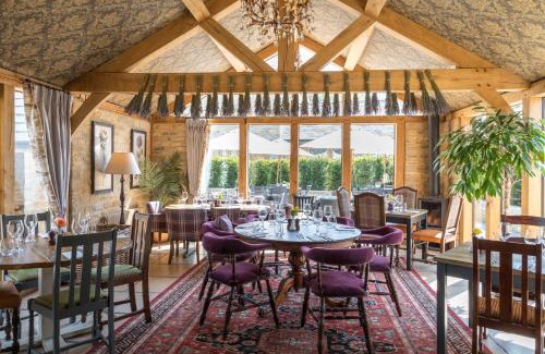Wendlebury Hotel | The Lion Bicester