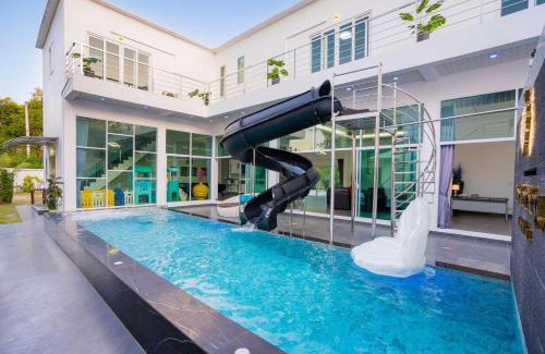 Huai Yai Villa | The Lion King "8 bed" Pool Villa Pattaya Ocean Yacht Club 4 km