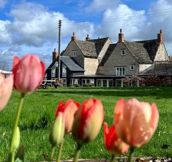 Shipston on Stour Hotel | The Lion, Tredington