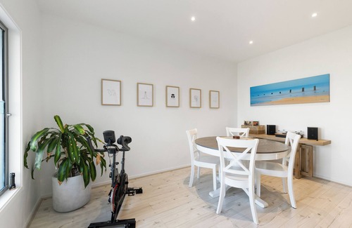 Cowes Apartment | The Lite House