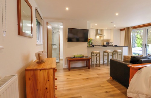 Cowbeech Cottage | THE LITTLE ACORNS, country holiday cottage in Herstmonceux