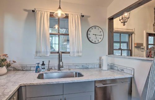 Castroville House | The Little Alsatian House 18 Miles to San Antonio
