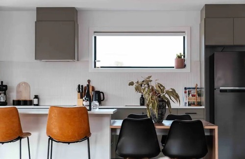 Weymouth House | The Little Black Shack