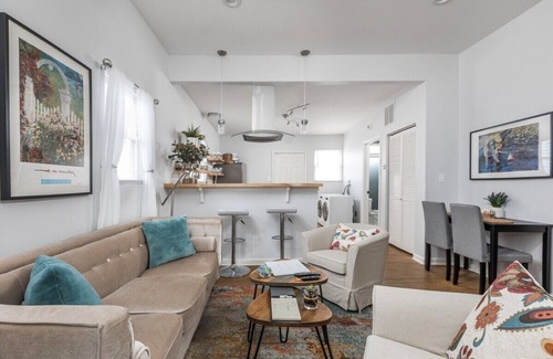 Fountain Square House | The Little Blue Cottage in Fountain Square