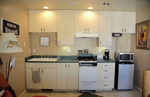 Williamson Apartment | The Little Bunkhouse is on 7 acres of walk ways, a camp site and putting green.