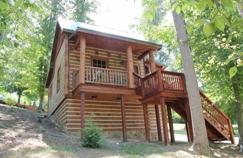 Whites Cabin | The little cabin on the mountainside