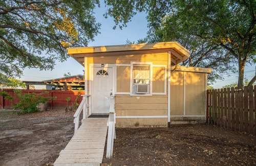 Flour Bluff House | The Little Coconut Cottage