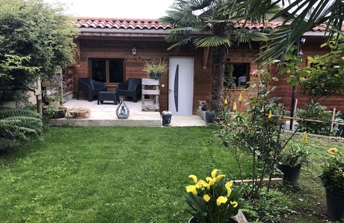 Juzet-d'Izaut Ski Chalet | The little cottage on the road to Santiago de Compostela.