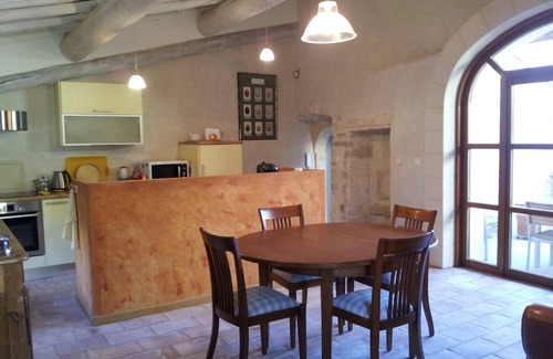 Meynes Apartment | The Little DoMeynes . Charming cottage ideal for 1 couple and it all year
