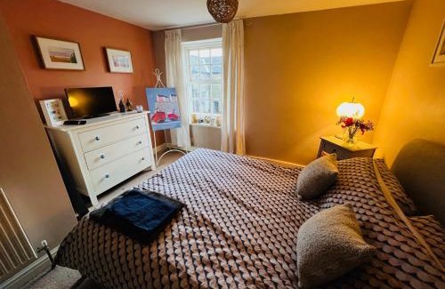 Bradford House | The Little House