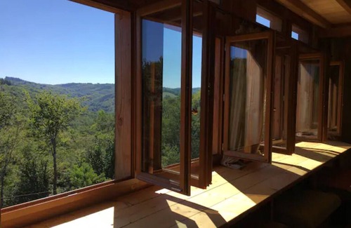 Teyssieu House | The little house on the hill