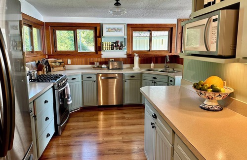 Alden Cottage | The Little House on Torch Lake with optional Carriage House