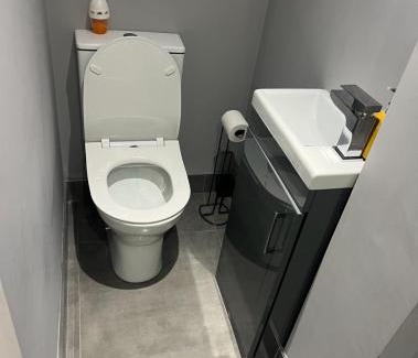 Bangor House | The Little house with a Tub