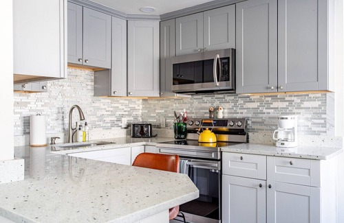 Livingston Manor Apartment | The Little Manor House
