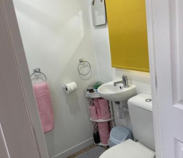 Beach Apartment | THE LITTLE NEST BEACH sole use accommodation near to bath