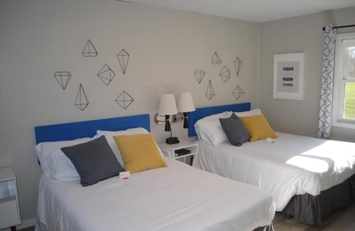 Mount Horeb Hotel | The Little Village
