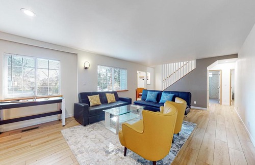 Renton House | The Little Wing Roost