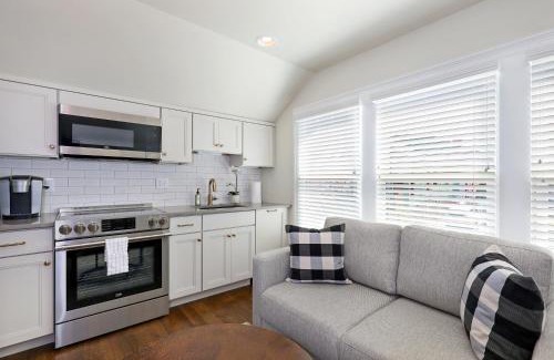 Germantown Apartment | The Livery on 5th, Unit B