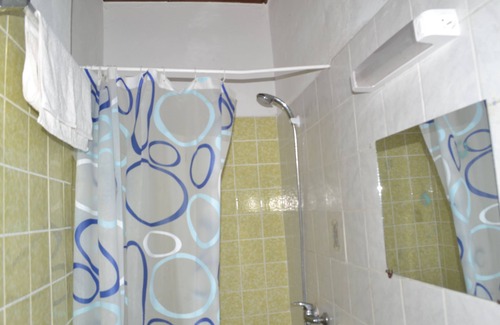 Bonadikombo Hotel | The LK Hotel