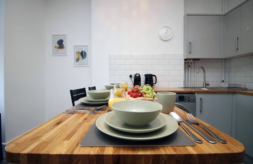 Caerau Apartment | The Llandaff by Stay South Wales - FREE Parking