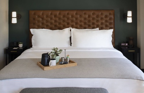 Downtown Hotel | The Lloyd Stamford, Tapestry Collection by Hilton