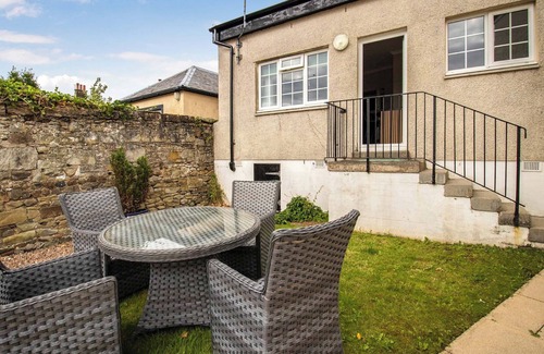 Troon Cottage | The Loans Inn Cottage