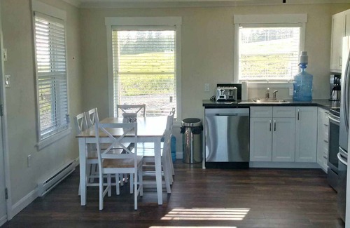 Boularderie House | The Lobster House -Lower Level Unit Only- - 2 BR, Pet Friendly